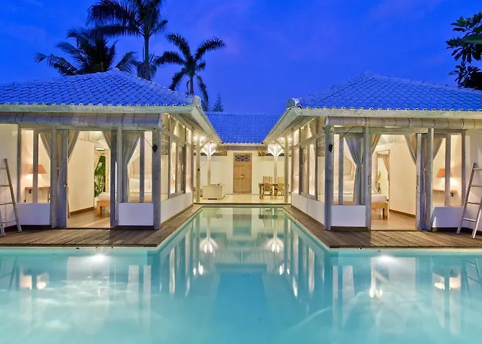Laksmana Hideaway 2 - Surrounded By Water- 2bd With Fantastic Pool! *