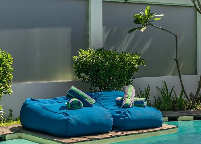 Laksmana Hideaway 2 - Surrounded By Water- 2bd With Fantastic Pool!