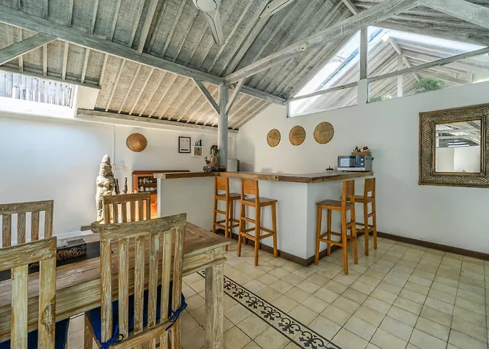 Laksmana Hideaway 2 - Surrounded By Water- 2bd With Fantastic Pool! Villa Seminyak