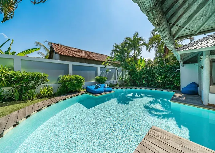 Villa Laksmana Hideaway 2 - Surrounded By Water- 2bd With Fantastic Pool! *