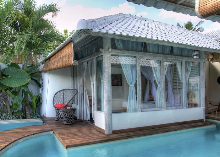 Laksmana Hideaway 2 - Surrounded By Water- 2bd With Fantastic Pool!