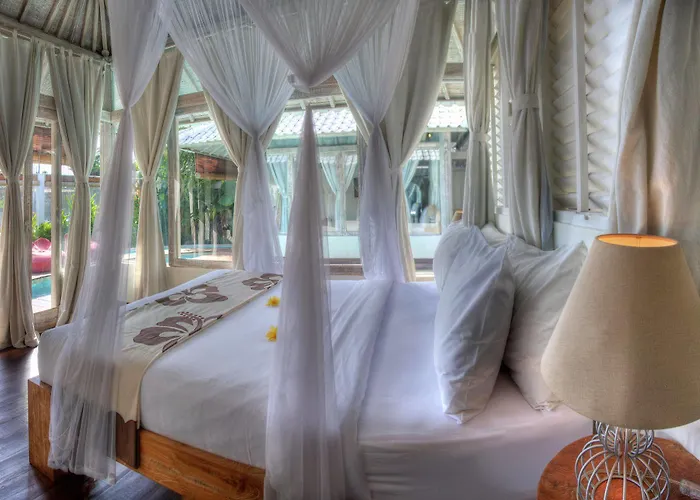 Villa Laksmana Hideaway 2 - Surrounded By Water- 2bd With Fantastic Pool! Seminyak