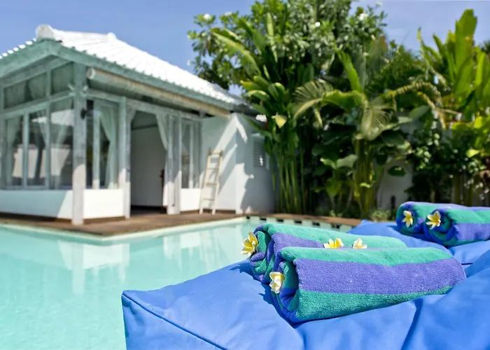 Laksmana Hideaway 2 - Surrounded By Water- 2bd With Fantastic Pool! *